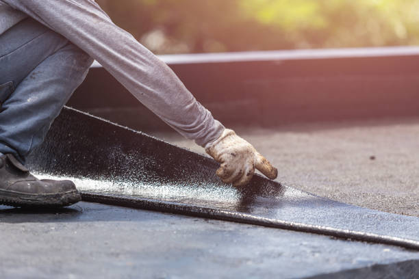 Professional Crawl Space Encapsulation technician working in Wawaka, IN